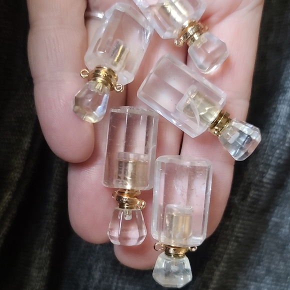SOLD OUT! Clear quartz stone bottle pendants - Picture 2 of 6
